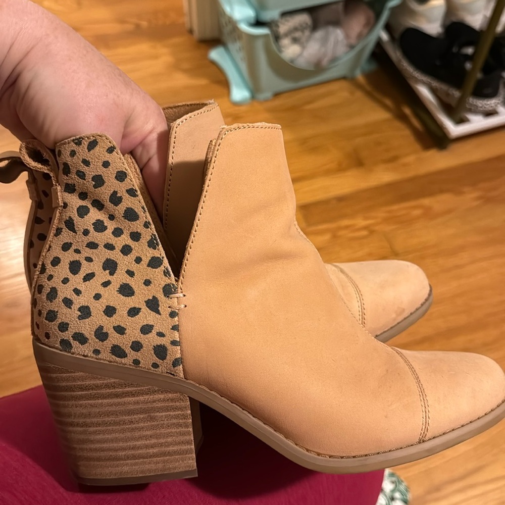 Toms Heeled Boots Size 8.5